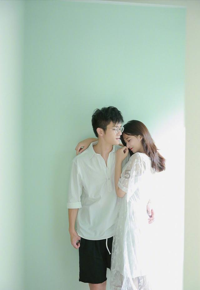 足球鞋打篮球，而且是水泥地，鞋会怎么样？游戏画面